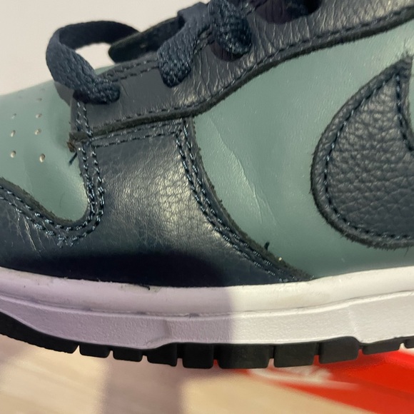 NIKE DUNK LOW RETRO ARMORY NAVY SIZE 9MENS - Picture 6 of 12